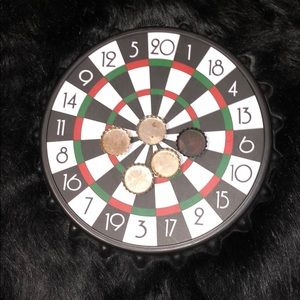 Magnetic dart board